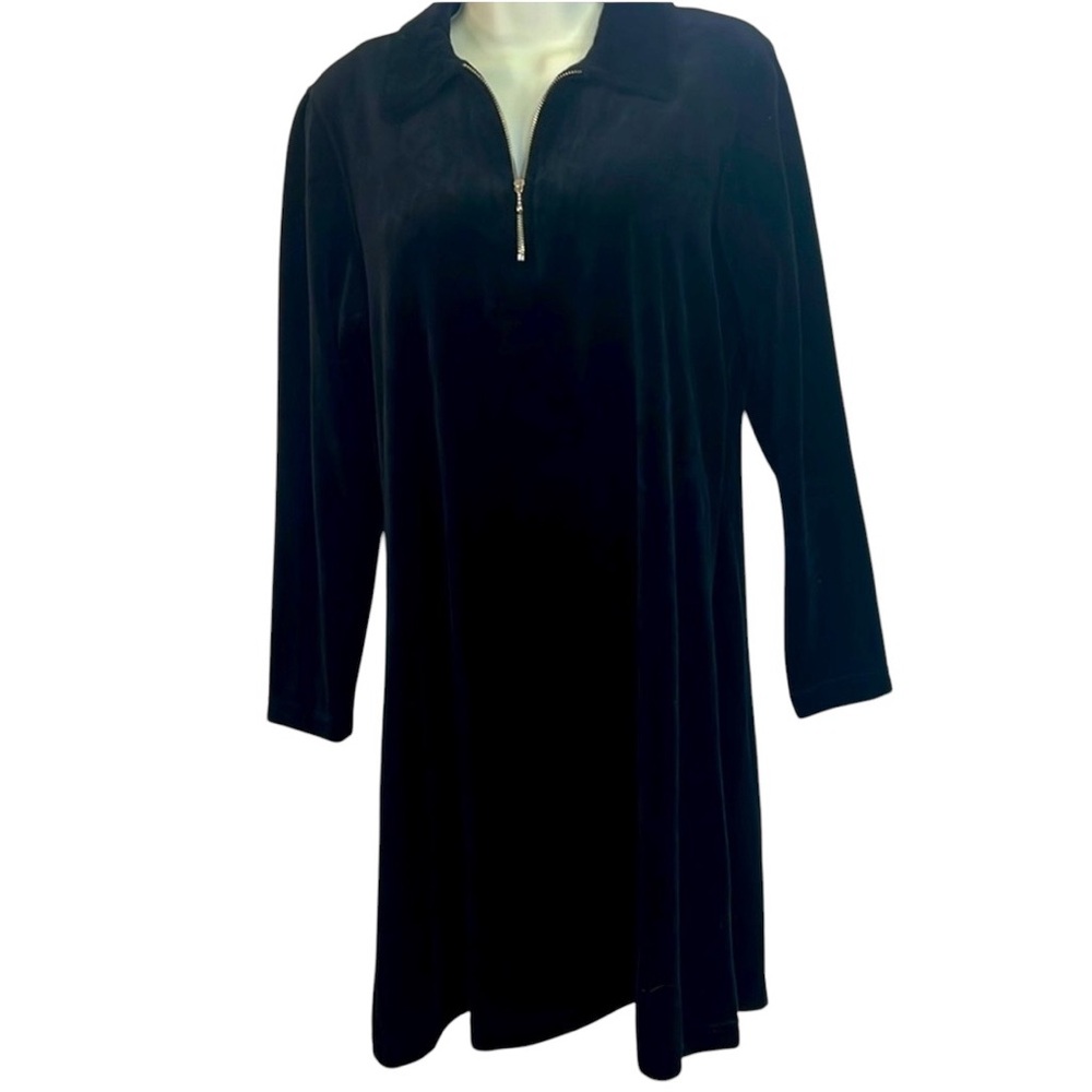 Vintage black velvet Eddie Bauer dress, collar, zipper, 90’s retro size Medium